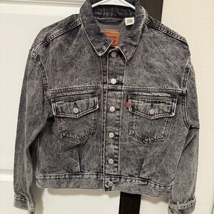 Levi’s black denim jacket